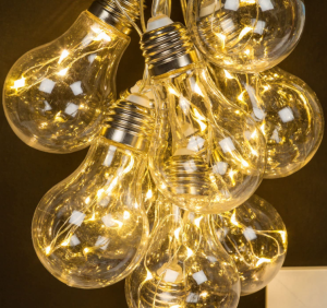 Catena luminosa 10 Lampadine 5 Mt luce calda Lotti 36192 -1423