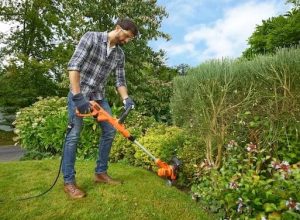 Tagliabordi elettrico a filo Black & Decker Besta 530 c10 con prolunga elettrica da 10 mt in omaggio-2383